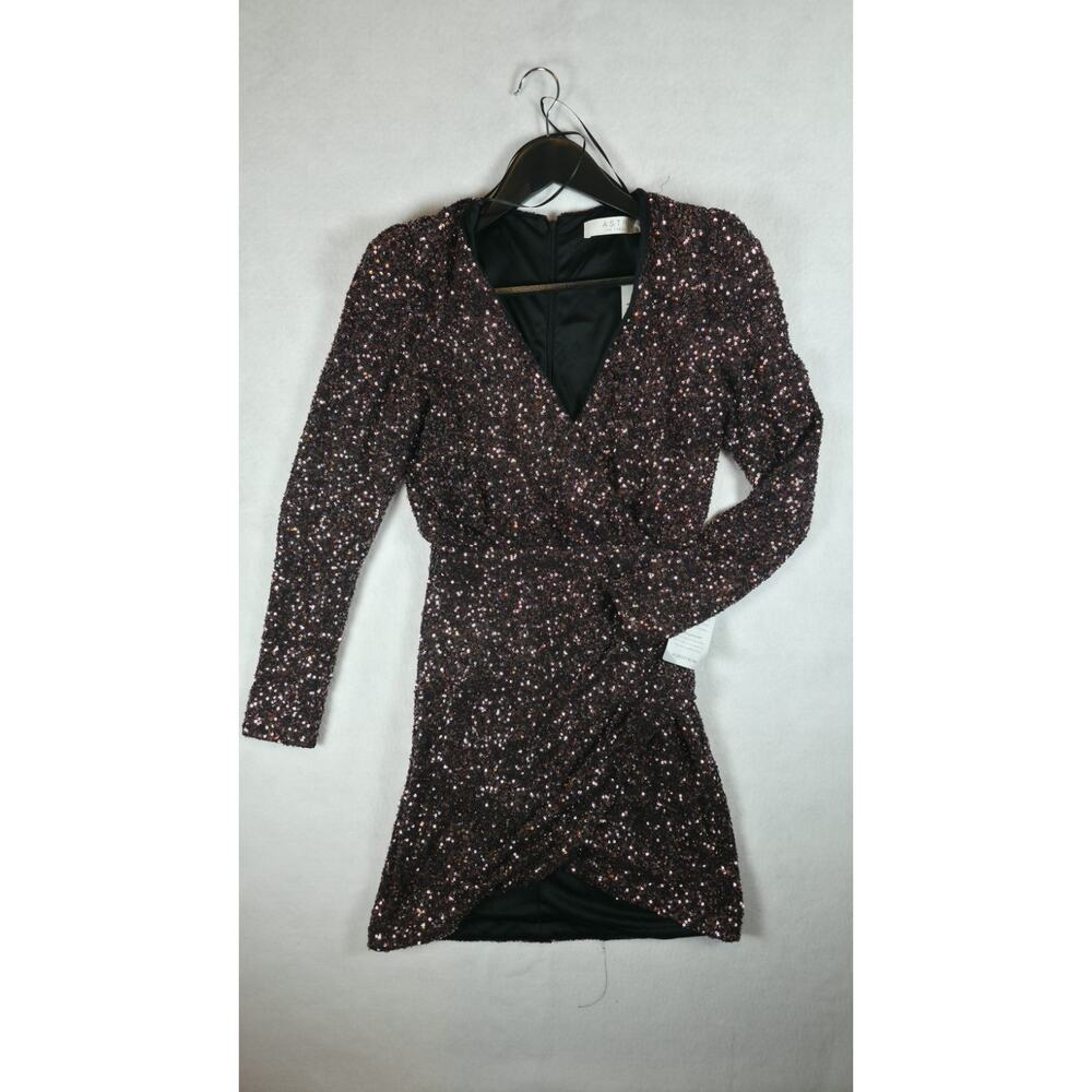 NWT ASTR The Label Sequin Dress Womens Size XS Silver Back Cutout Stretch Glam